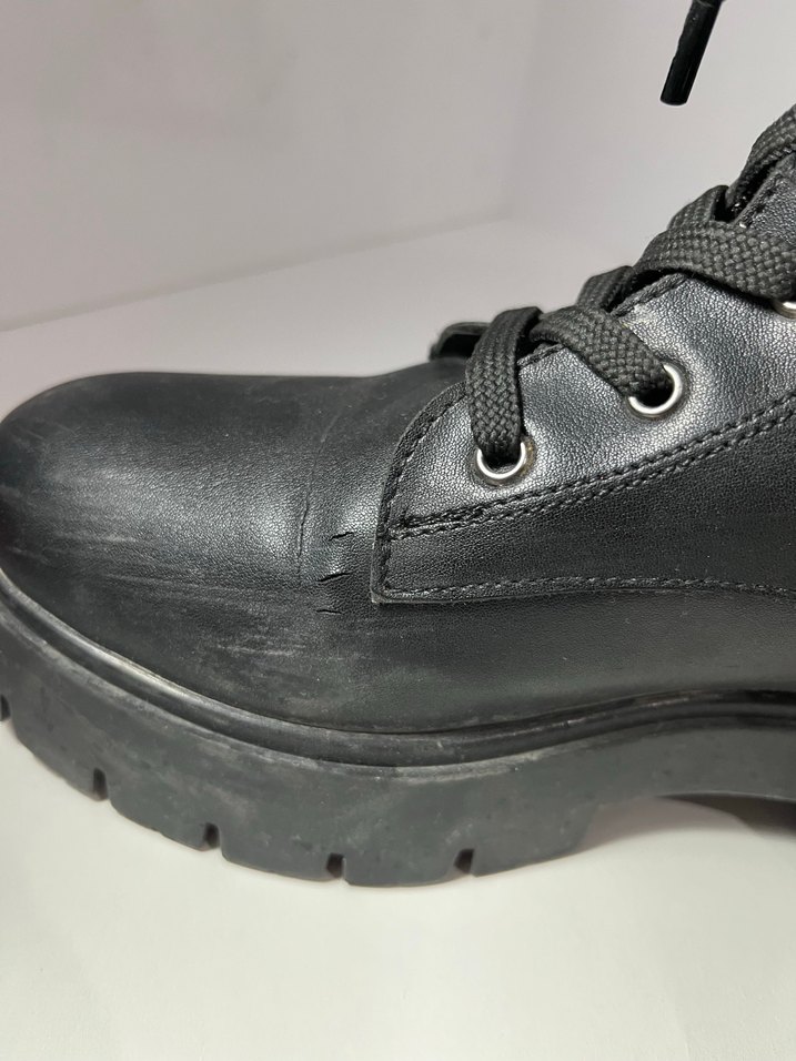 Kadın Siyah Deri Topuklu Bot - Görsel 4