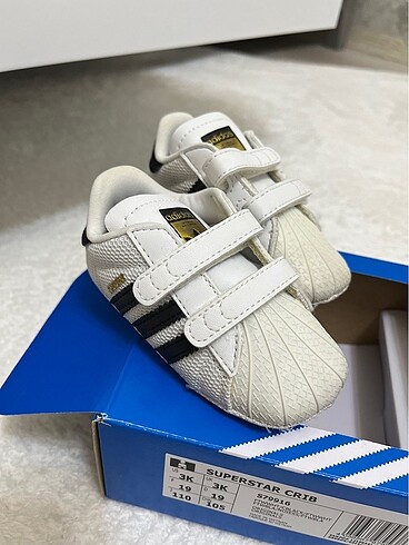 Adidas ilk adım ayakkabısı