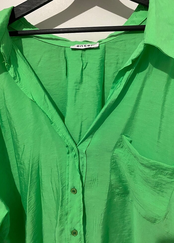 Kadın yesil gömlek - Görsel 2