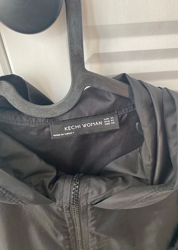 Siyah yagmurluk - Görsel 3