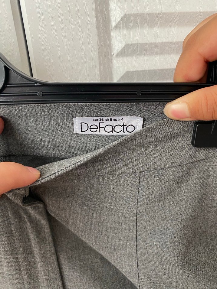 Düğmeli Gri Kadın Kumaş Pantolon - Görsel 3