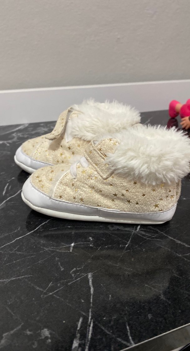 Kız Bebek Parlak Nakışlı Kürklü İlk Adım Ayakkabısı - Görsel 2