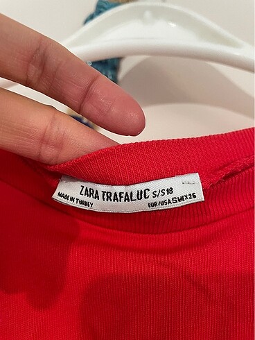 Zara Zara kırmızı elbise