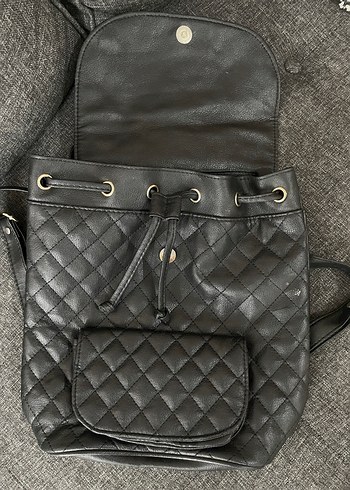 Siyah Deri Kadın Sırt Çantası - Görsel 2