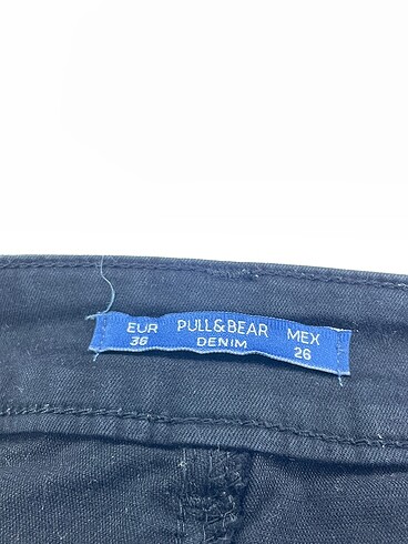 36 Beden siyah Renk Pull and Bear Mini Şort %70 İndirimli.