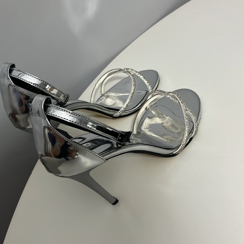 Gri Metal Topuklu Kadın Ayakkabı - Görsel 2