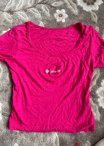 Columbia Pembe Kisa Kollu Fitted Tisort