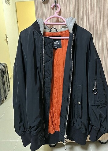 ZARA BOMBER CEKET
