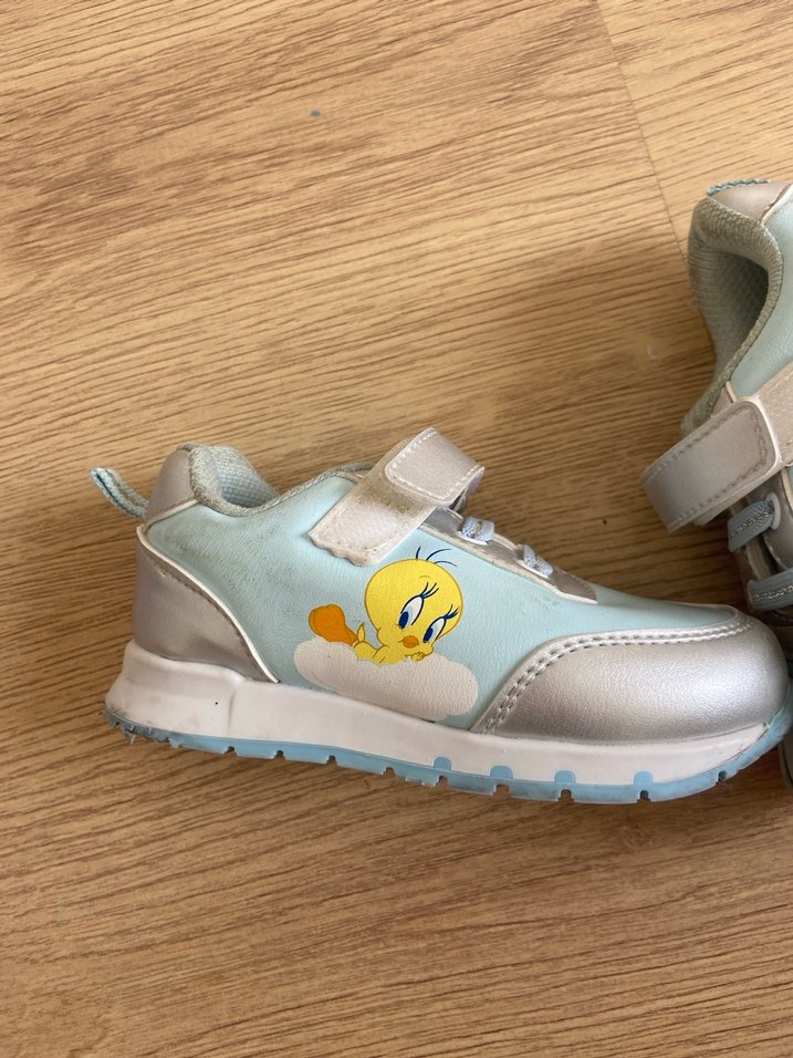 Tweety Baskılı 23 numara Kız Çocuk Spor Ayakkabı - Görsel 3