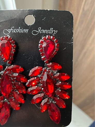 Diğer Kristal taşlı küpe
