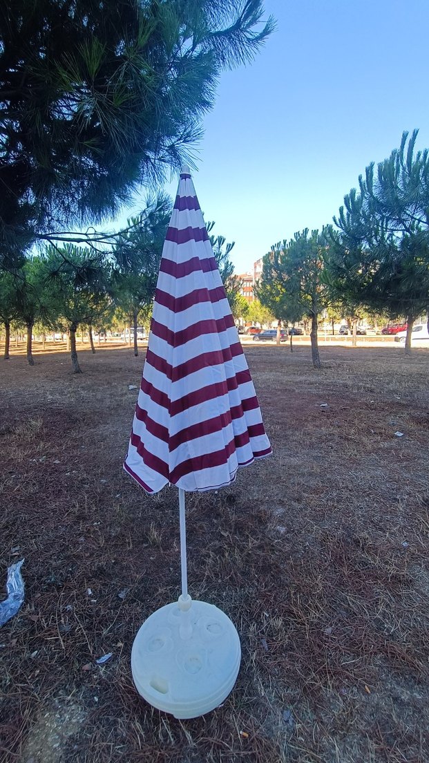 plaj semsiyesi ve bidonu ayakligi saglam sorunsuz - Görsel 2