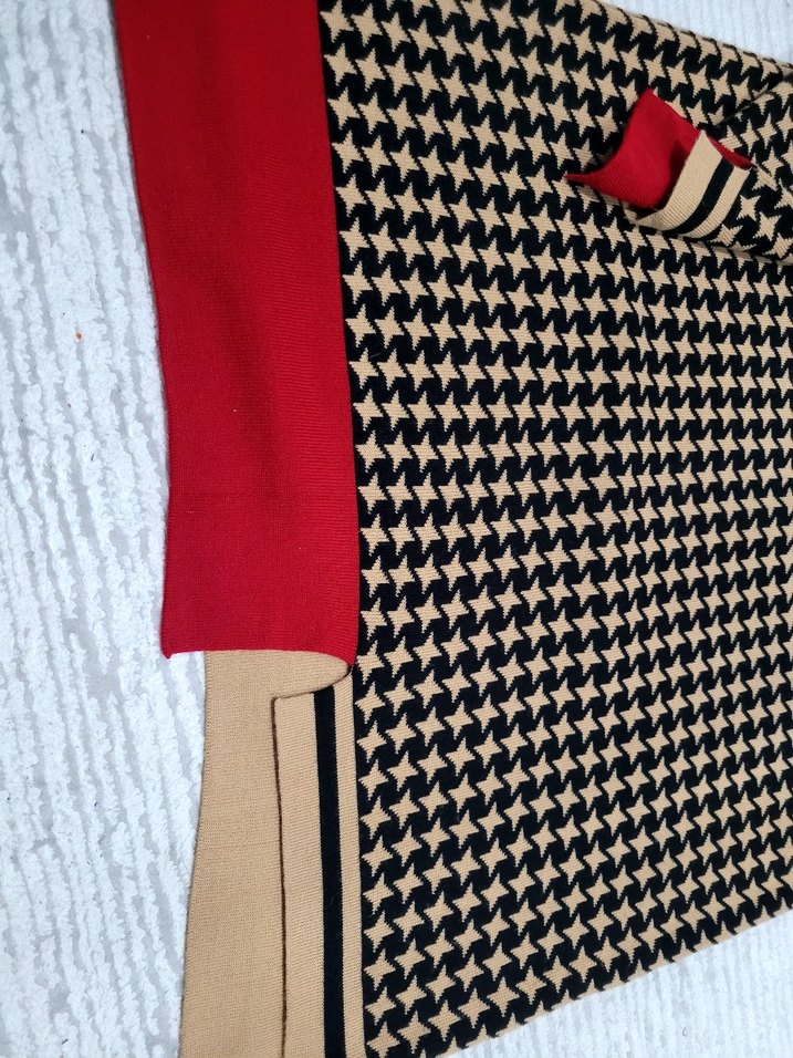 Kırmızı Desenli elbise - Görsel 2