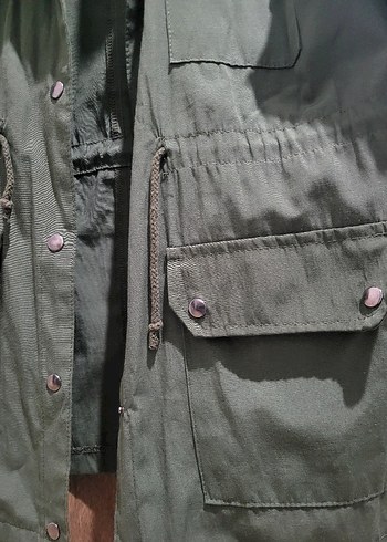 Düğmeli Kamuflaj Desenli Yeşil Deri Ceket - Görsel 2