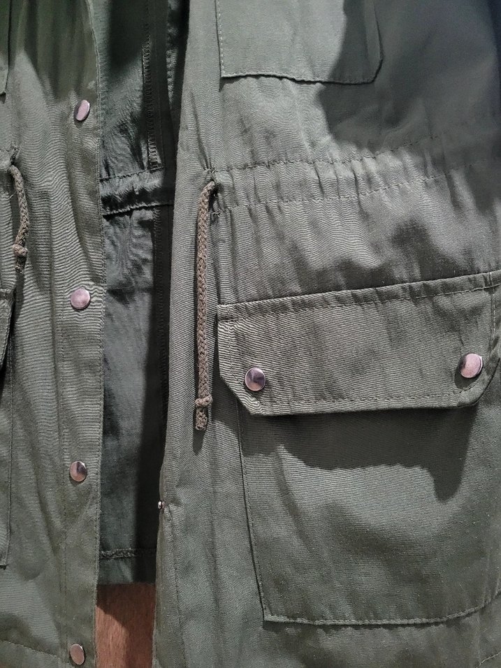 Düğmeli Kamuflaj Desenli Yeşil Deri Ceket - Görsel 2