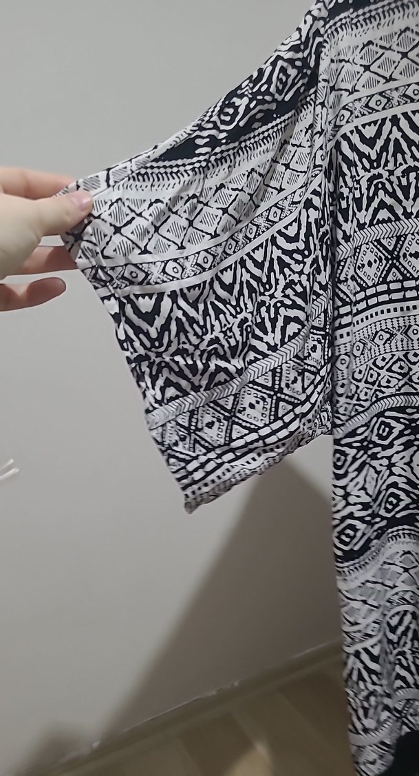 Bohem Uzun Kollu V Yaka Desenli Gri Hırka - Görsel 3