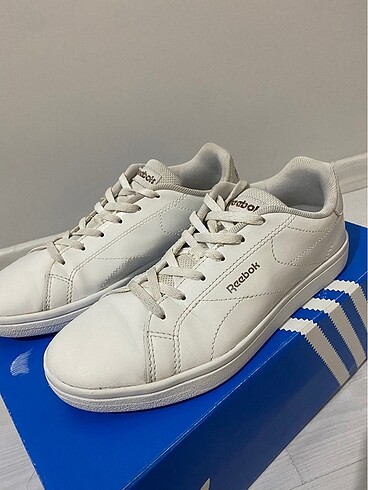 Reebok beyaz sneaker