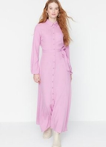 Pembe elbise 