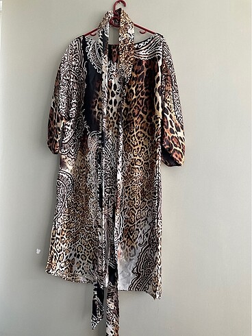 Leoparlı Saten Elbise