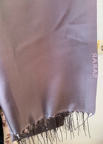 Gri Kadın Drapeli Saten Şal - Görsel 5