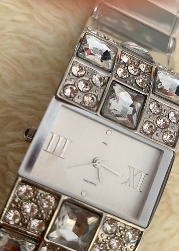 Gri Renkli Taşlı Kadın Kol Saati - Görsel 5