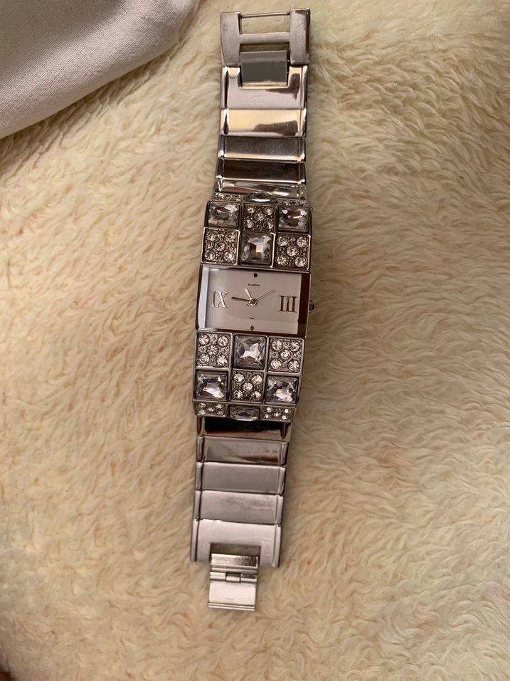 Gri Renkli Taşlı Kadın Kol Saati - Görsel 3