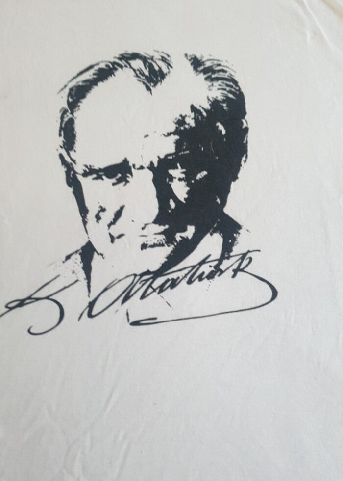 Beyaz renkte Atatürk'lü tişört - Görsel 3