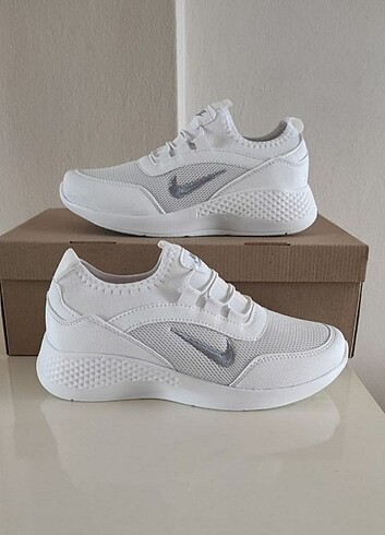 Beyaz Sneaker Fileli Spor ayakkabı 