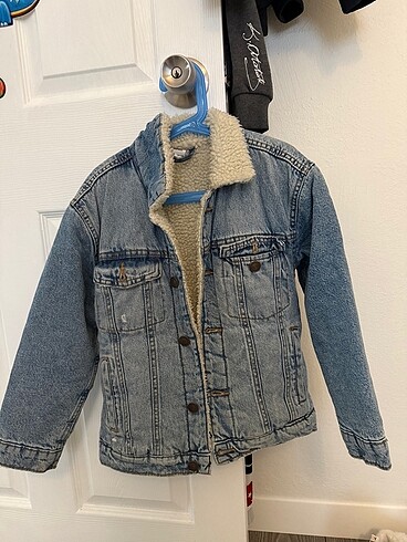 Zara Jean mont