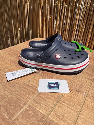 Lacivert crocs