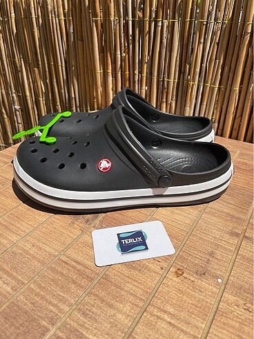 42 Beden Siyah crocs