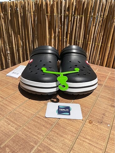 42 Beden kırmızı Renk Siyah crocs