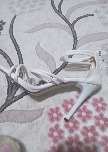 Beyaz Stiletto Fermuarlı Ayakkabı - Görsel 2