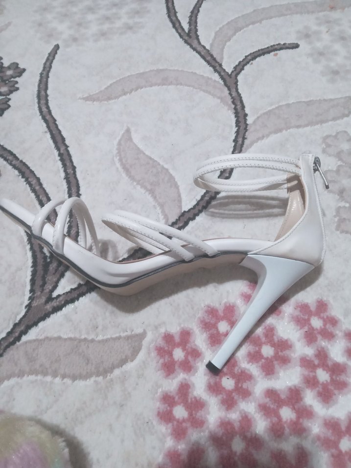 Beyaz Stiletto Fermuarlı Ayakkabı - Görsel 2