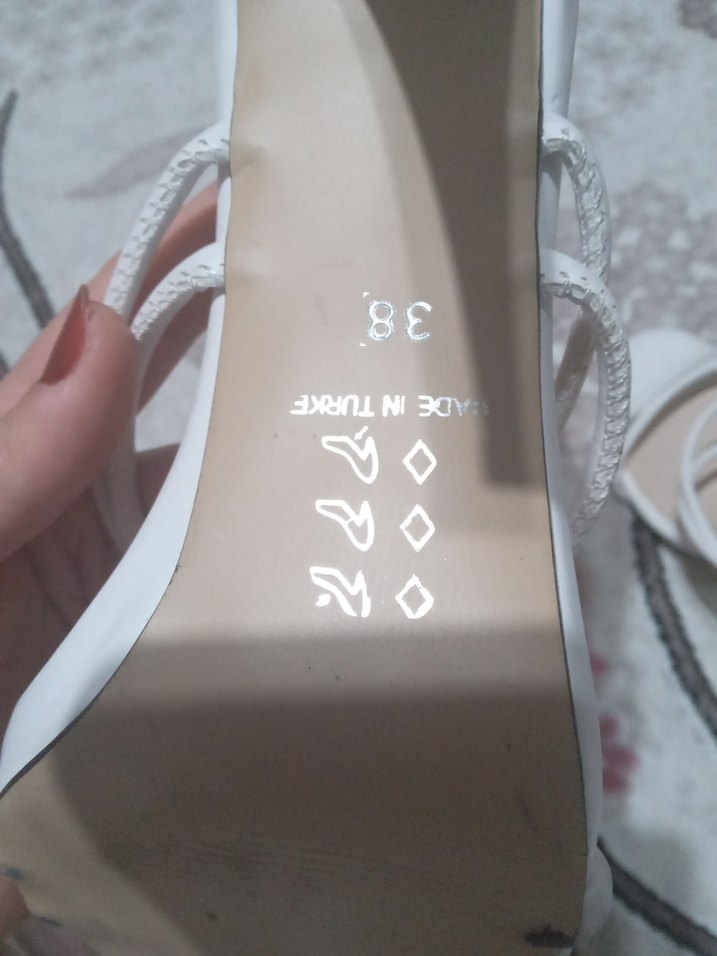 Beyaz Stiletto Fermuarlı Ayakkabı - Görsel 3