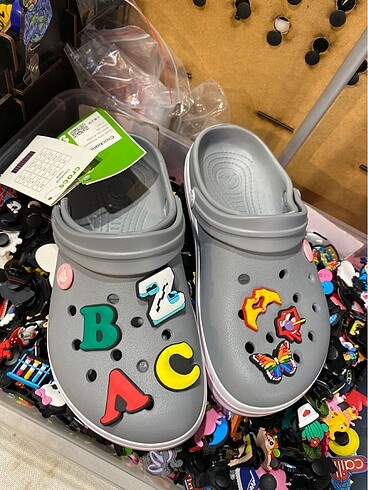 Gri bayan crocs