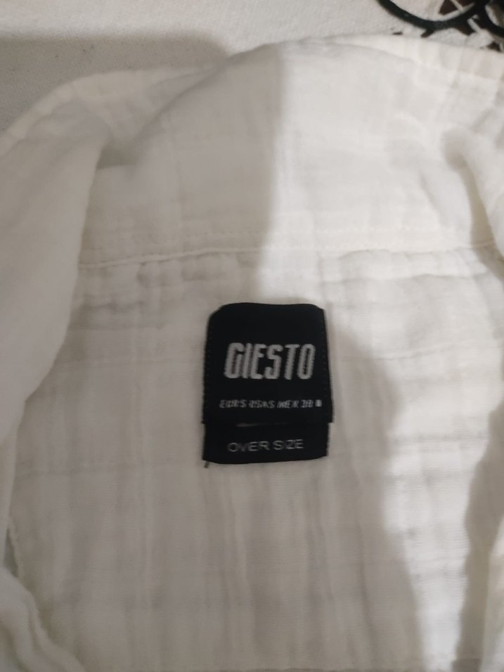 Düğmeli Kısa Kollu Beyaz Keten Kadın Gömlek - Görsel 2