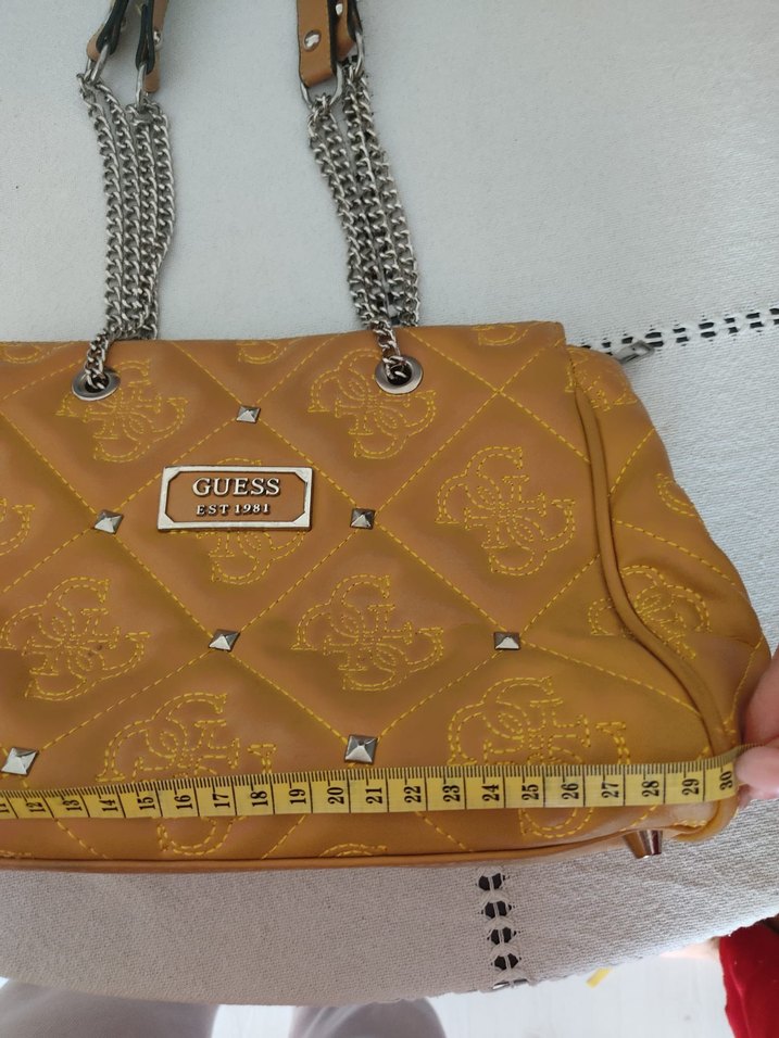 Sarı Zincir Detaylı Guess Deri Kadın Çanta - Görsel 3