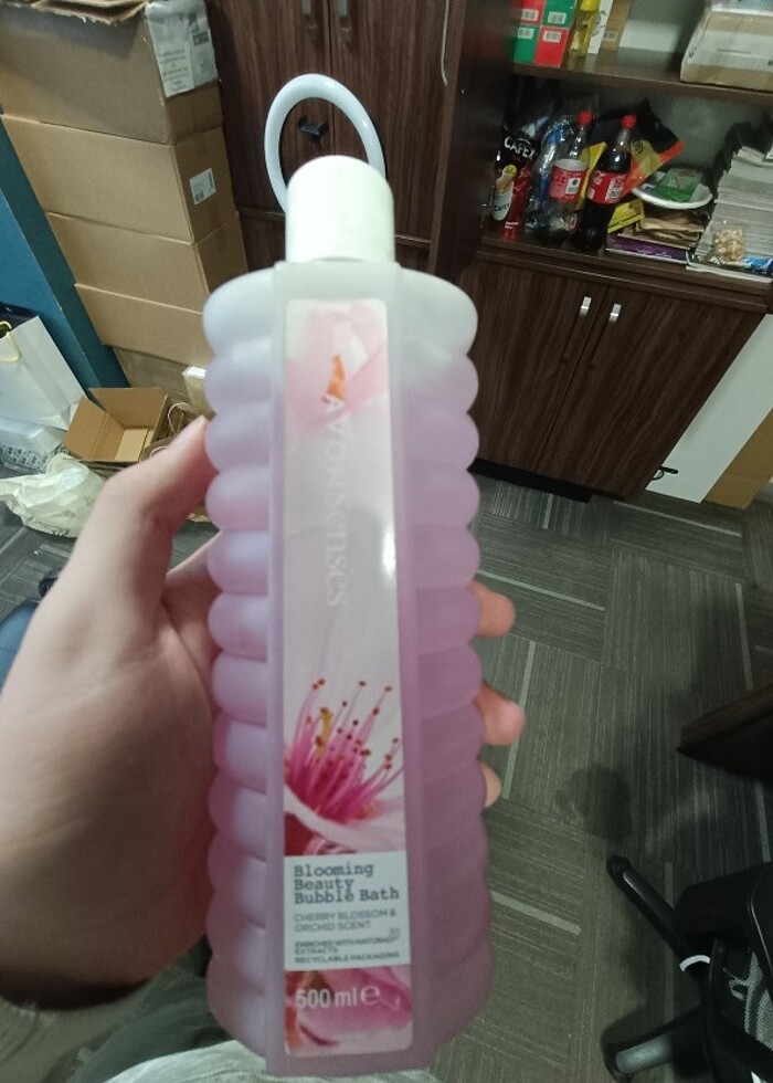 Avon Blooming beauty cherry blossom banyo köpüğü 500 ml - Görsel 3