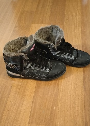 Kürklü Yüksek Kadın- çocuk Bot - Görsel 5