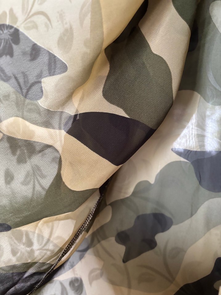 Kadın Kamuflaj Desenli V Yaka Gömlek - Görsel 2