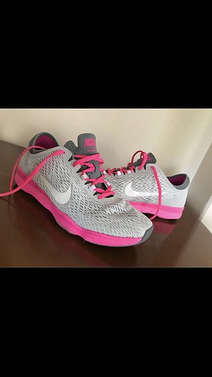 Nike spor ayakkabı 