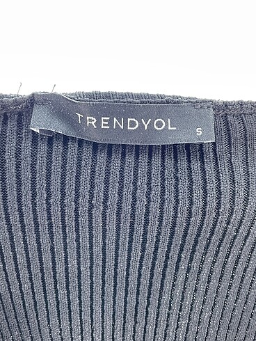 s Beden siyah Renk Trendyol & Milla Kazak / Triko %70 İndirimli.