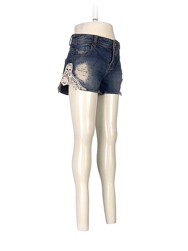 Stradivarius Stradivarius Mini Şort %70 İndirimli.