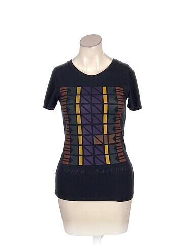 Nike T-shirt %70 İndirimli.