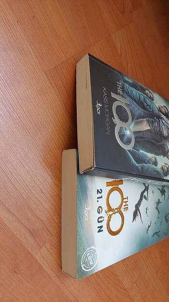 Beden the 100 1 ve 2. kitapları distopya 