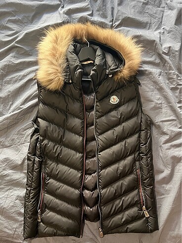 Moncler yelek