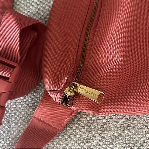 Herschel bel çantası - Görsel 5