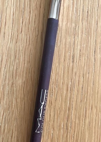 MAC Koyu Mor Göz Kalemi - Görsel 2