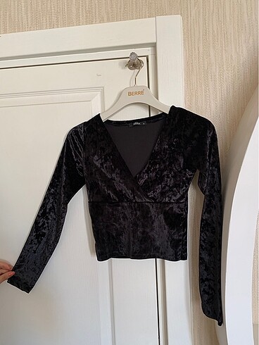 Siyah crop
