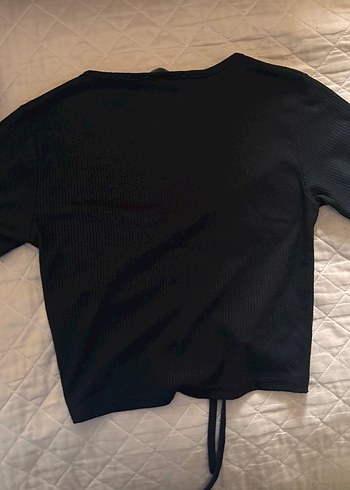 Siyah V Yaka Kısa Kollu Crop - Görsel 2